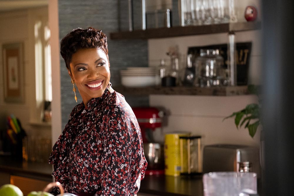 Heather Headley, Süße Magnolien (Sweet Magnolias) - Copyright: Eliza Morse/Netflix Foto: Heather Headley, Süße Magnolien (Sweet Magnolias) - Copyright: Eliza Morse/Netflix