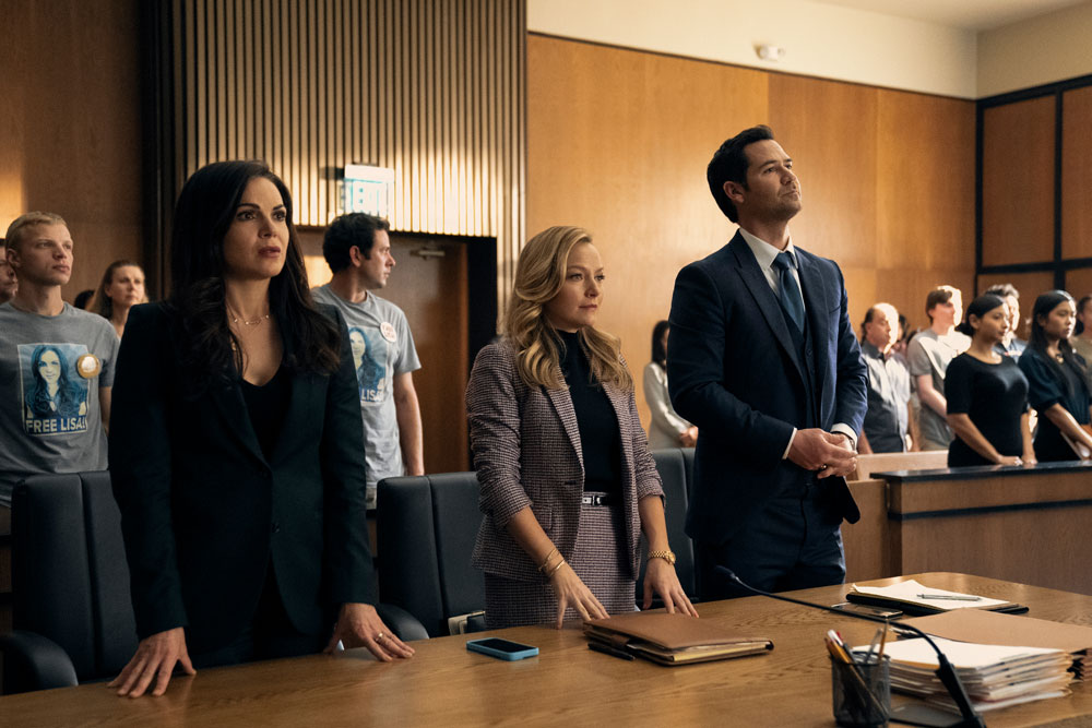 Foto: Lana Parilla, Becki Newton & Manuel Garcia-Rulfo, The Lincoln Lawyer - Copyright: 2023 Netflix, Inc.; Lara Solanki/Netflix