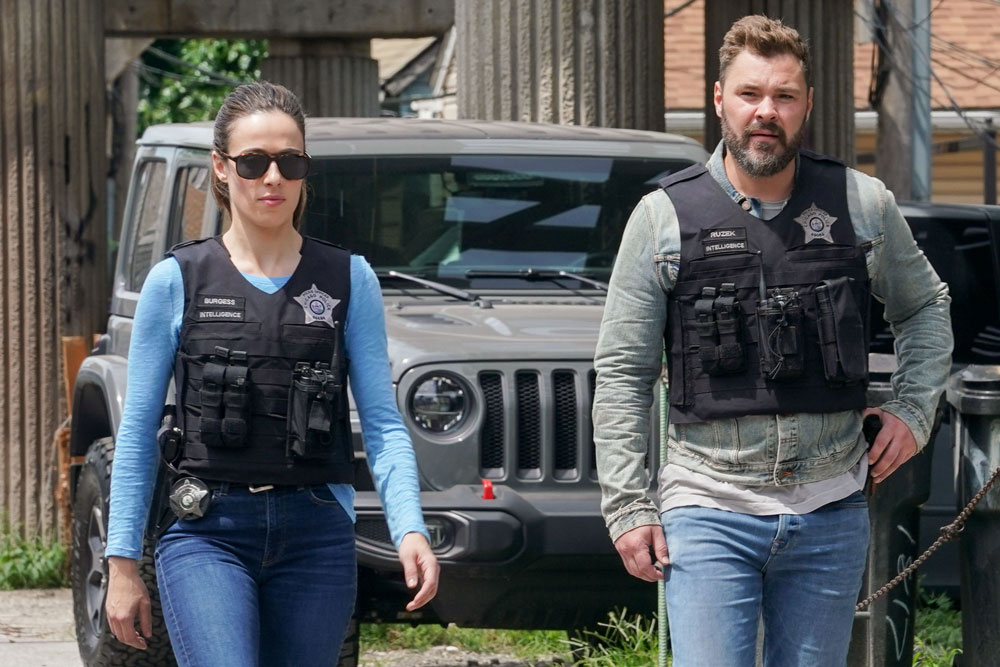 Foto: Marina Squerciati & Patrick John Flueger, Chicago P.D. - Copyright: 2022 NBCUniversal Media, LLC.; Lori Allen/NBC