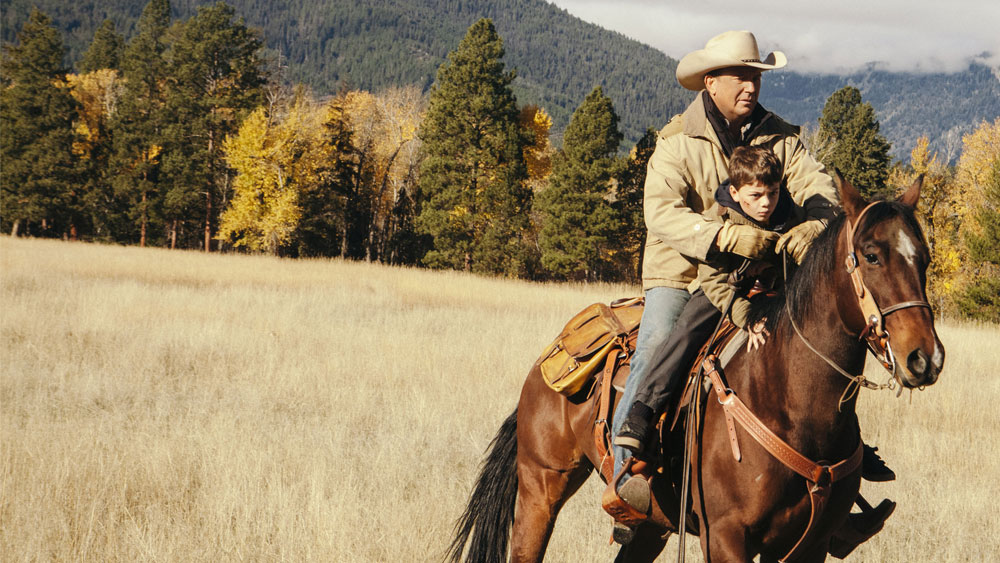 Foto: Kevin Costner & Brecken Merrill, Yellowstone - Copyright: Paramount