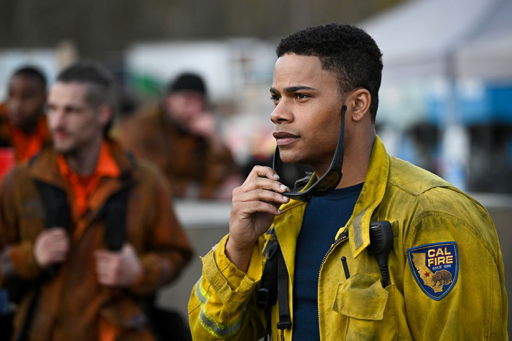 Foto: Jordan Calloway, Fire Country - Copyright: 2024 CBS Broadcasting, Inc. All Rights Reserved.