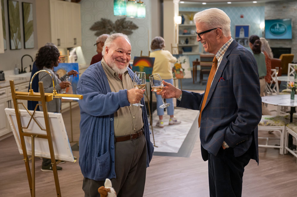 Foto: Stephen McKinley Henderson & Ted Danson, Undercover im Seniorenheim - Copyright: 2024 Netflix, Inc.; Colleen E. Hayes/Netflix