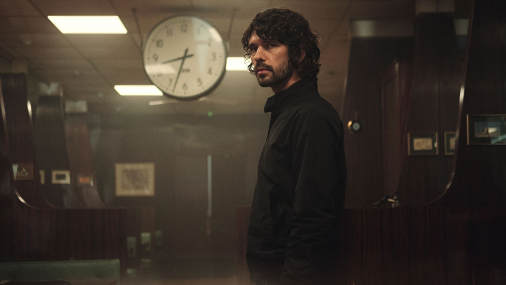 Foto: Ben Whishaw, Black Doves - Copyright: 2023 Netflix, Inc.; Ludovic Robert/Netflix