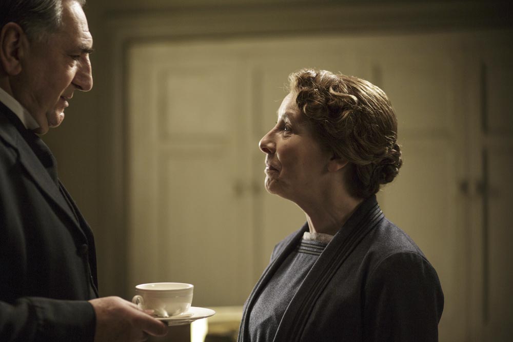 Foto: Jim Carter & Phyllis Logan, Downton Abbey - Copyright: 2015 Universal Pictures