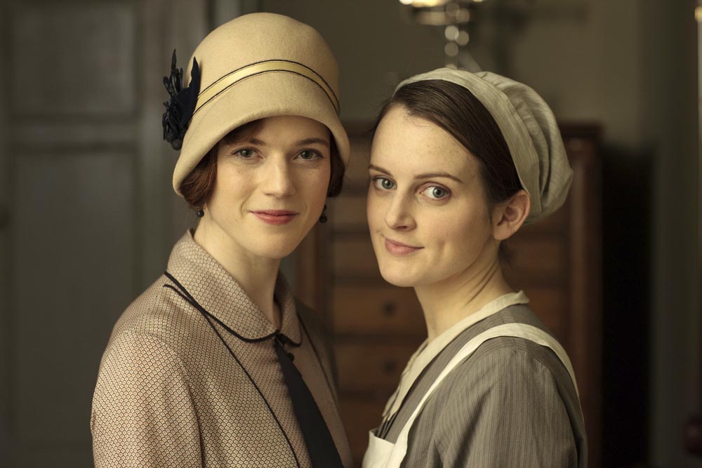 Foto: Rose Leslie & Sophie McShera, Downton Abbey - Copyright: 2016 Universal Pictures / Nick Briggs