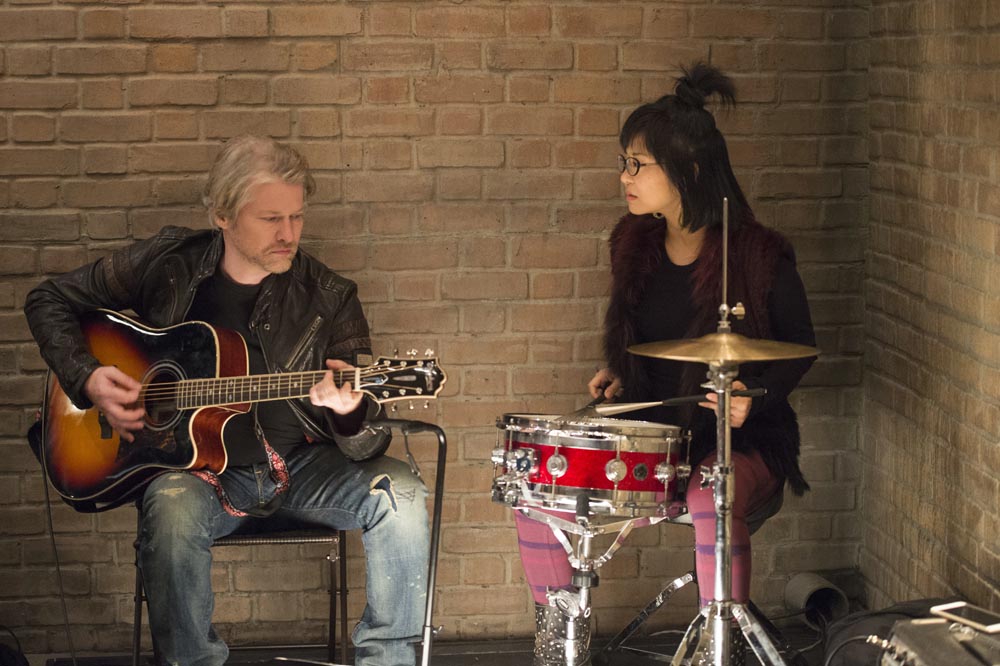 Foto: Todd Lowe & Keiko Agena, Gilmore Girls: Ein neues Jahr - Copyright: Neil Jacobs/Netflix