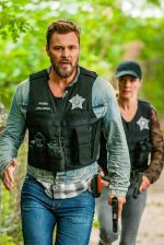 Foto: Patrick John Flueger & Tracy Spiridakos, Chicago P.D. - Copyright: 2019 NBCUniversal Media, LLC; Matt Dinerstein/NBC