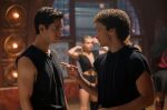 Michael Hsu Rosen & Damon J. Gillespie, Dein letztes Solo (Tiny Pretty Things) - Copyright: 2020 Netflix, Inc.; Sophie Giraud/Netflix Foto: Michael Hsu Rosen & Damon J. Gillespie, Dein letztes Solo (Tiny Pretty Things) - Copyright: 2020 Netflix, Inc.; Sophie Giraud/Netflix