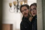 Foto: Josh Dallas & Melissa Roxburgh, Manifest - Copyright: 2022 Netflix, Inc.; Peter Kramer/Netflix