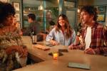 Foto: Gina Rodriguez & Rick Glassman, Noch nicht ganz tot (Not Dead Yet) - Copyright: 2023 20th Television. All Rights Reserved.; ABC/Lara Solanki