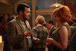 Foto: Michael Gladis & Christina Hendricks, Mad Men - Copyright: 2008 Carin Baer/AMC