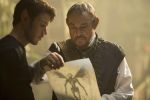 Foto: Aaron Jakubenko & John Rhys-Davies, The Shannara Chronicles - Copyright: Viacom Media Networks. All Rights Reserved.