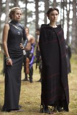 Foto: Brooke Williams & Poppy Drayton, The Shannara Chronicles - Copyright: Viacom Media Networks. All Rights Reserved.