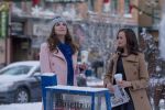 Foto: Lauren Graham & Alexis Bledel, Gilmore Girls: Ein neues Jahr - Copyright: Saeed Adyani/Netflix