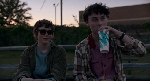 Foto: Sophia Lillis & Wyatt Oleff, I Am Not Okay With This (© Courtesy of Netflix)