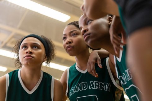 Foto: Naiya Ortiz & Odley Jean, Grand Army (© Jasper Savage/Netflix)