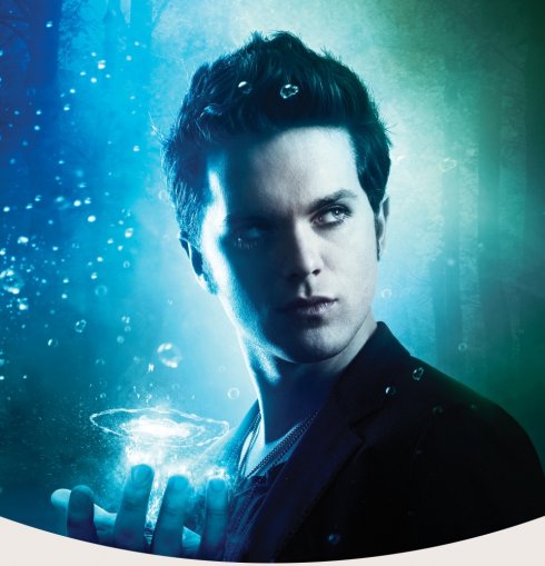 Foto: Thomas Dekker, The Secret Circle (© Warner Bros. Entertainment Inc.)