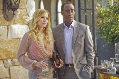 Foto: Kristen Bell & Don Cheadle, House of Lies (© Paramount Pictures)