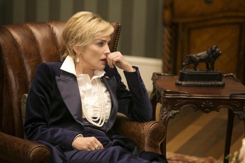 Foto: Sharon Stone, Agent X (© TM & © Turner Entertainment Networks, Inc. A Time Warner Company. All Rights Reserved.)